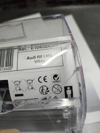 Scalextric Advance Audi R8 LMS VR46