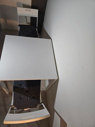 Mesa y 2 Sillas Plástico Ikea Blanca