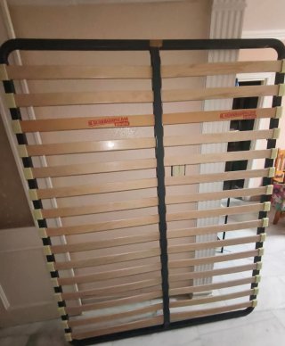 Somier 135cm sin patas para recoger en Motril .