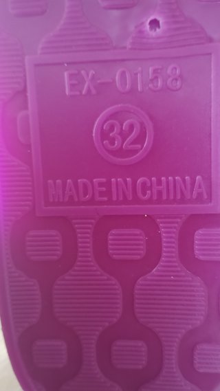 Sandalias cangrejeras talla 32. Nuevas
