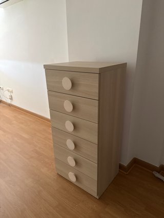 Xiffonier de madera color beige y marrón
