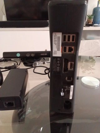 Xbox 360 Completa con Kinect y Mandos