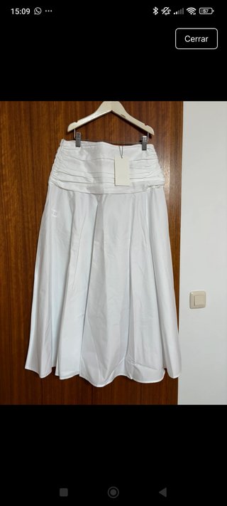 Falda blanca fruncida cintura