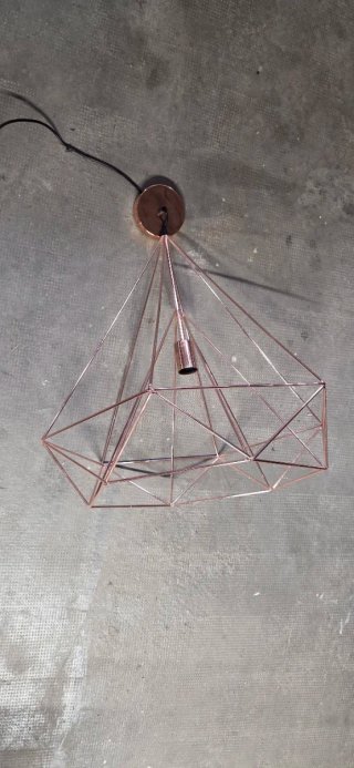 Lámpara colgante geométrica dorada