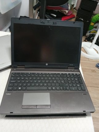 Ordenador portátil HP gris/plateado