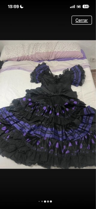Traje de flamenca antiguo negro y morado