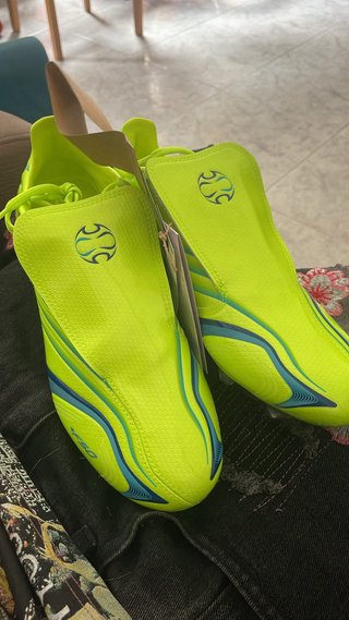 Zapatos de fútbol Adidas Talla 43