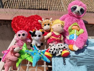 Conjunto peluches corazón y más