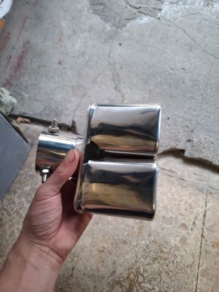 Cola de escape doble cromada