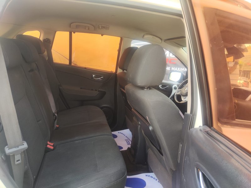 Renault Koleos 2010, foto 10