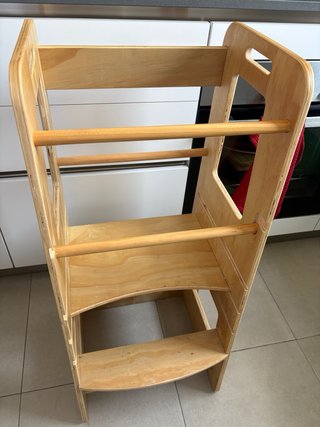 Torre di apprendimento Montessori in legno