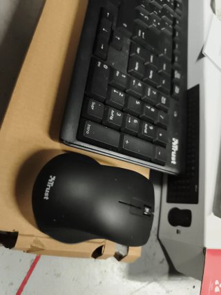 Teclado y ratón inalámbrico Trust