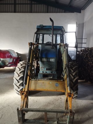 Tractor New Holland TS90