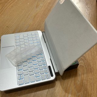 Teclado Bettdow Aluminio iPad Air 11" + Metapen A8