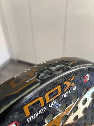 Pala de pádel NOX AT10 Genius con Funda Térmica