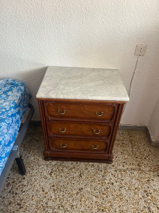 Mesa madera con tapa de mármol