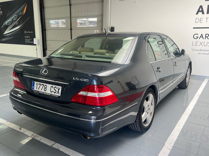 Lexus LS 2004 - foto 1