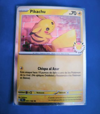 Carta Pokémon Pikachu. Pokémon day