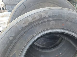 245 70 R16 107H Kumho - 2 neumáticos sin uso