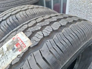 245 70 R16 107H Kumho - 2 neumáticos sin uso
