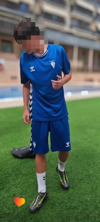 Equipación fútbol Badalona Hummel