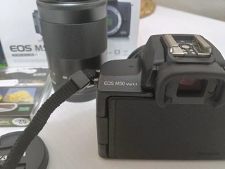 Canon EOS M50 Mark II + 15-45 e 55-200. Perfetta!