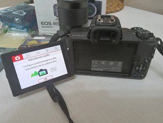 Canon EOS M50 Mark II + 15-45 e 55-200. Perfetta!