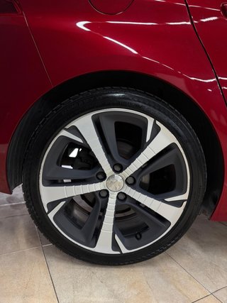 Peugeot 308 GTi 184KW (250CV)