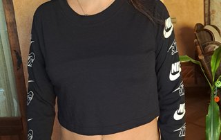 Camiseta Nike manga larga crop top