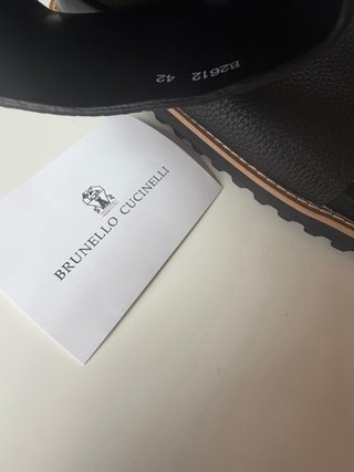 Sandali Brunello Cucinelli in pelle di lusso