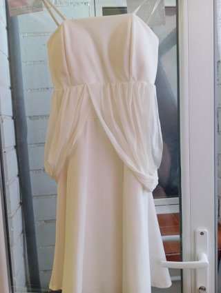 Vestido fiesta blanco marfil escote drapeado S