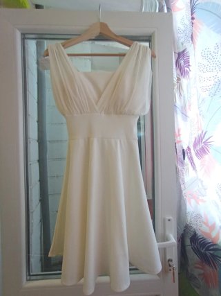 Vestido fiesta blanco marfil escote drapeado S