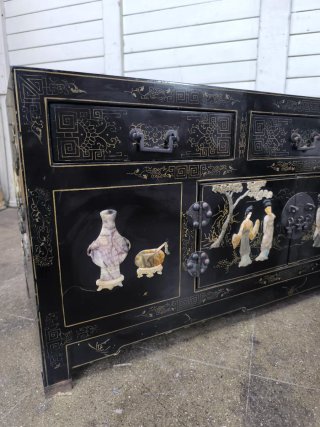 Aparador oriental.  Auxiliar Negro. Vintage