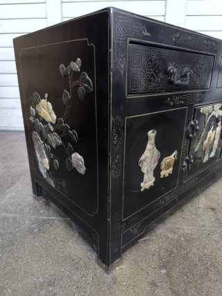 Aparador oriental.  Auxiliar Negro. Vintage