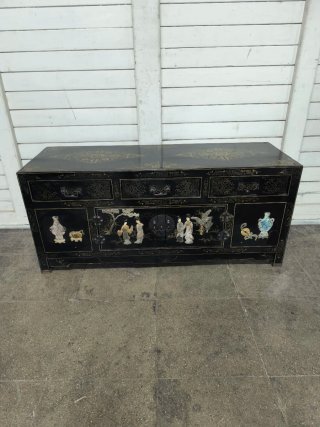 Aparador oriental.  Auxiliar Negro. Vintage