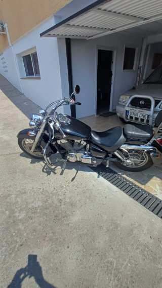 Honda  Acepto cambio por scooter 300c o superior.
