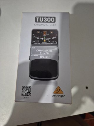 Afinador Behringer TU300 Cromático