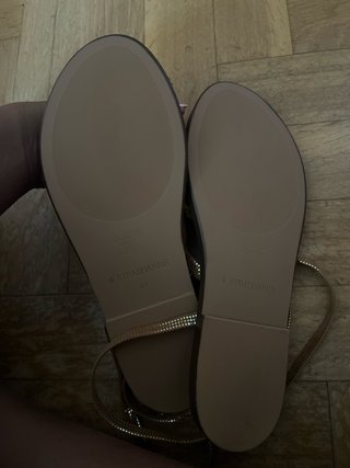 Sandalias Stradivarius Beige y Doradas