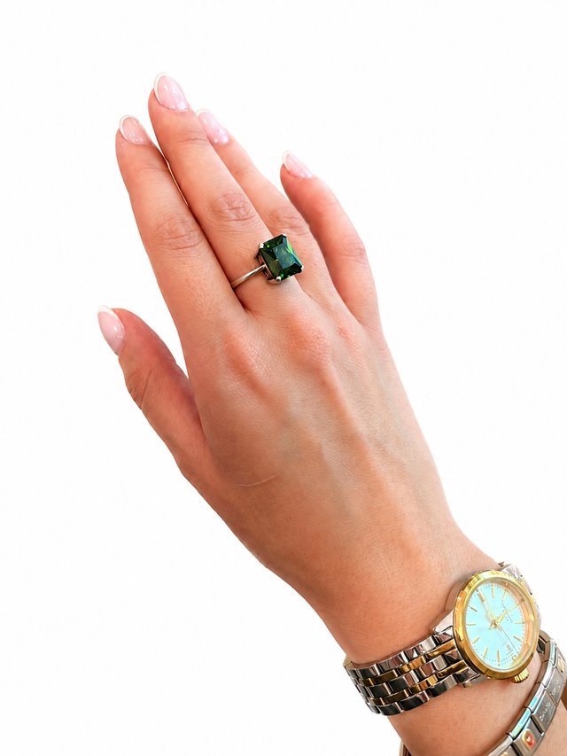 Anillo Plata Piedra Verde Facetada