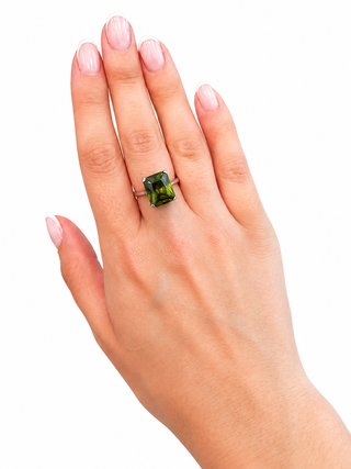 Anillo Plata Piedra Verde Facetada