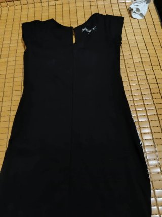 Vestido Desigual Negro con Flores