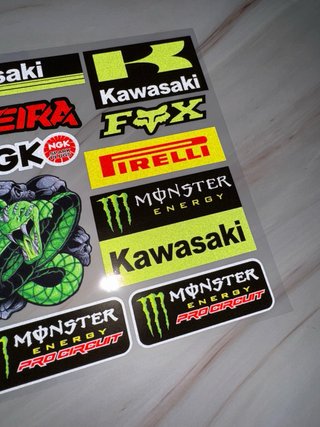 KIT PEGATINAS VINILO KAWASAKI MOTO CASCO LOGO