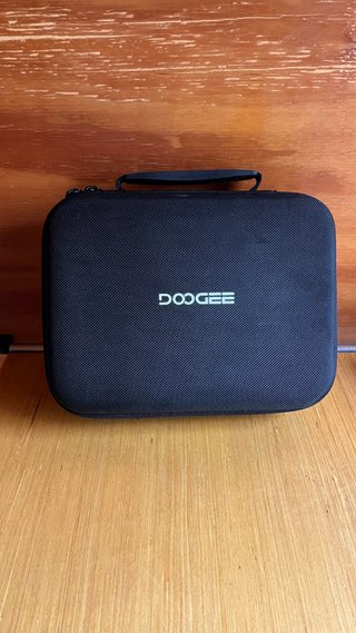 Doogee V Max Play con PROYECTOR integrado