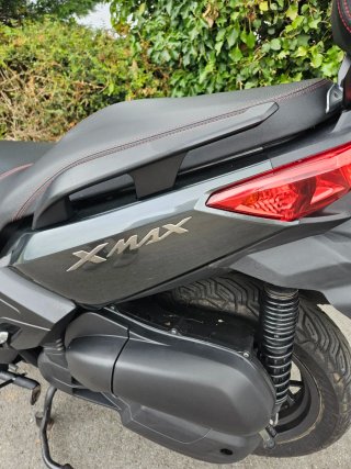 Yamaha XMAX 125 Gris