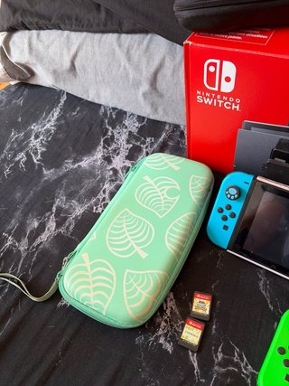 Nintendo Switch + 4 mandos + juegos