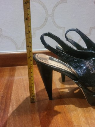 Zapatos de tacón negros con plataforma