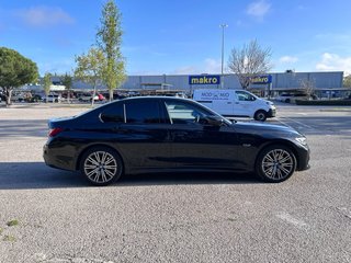 BMW 330e M SPORT