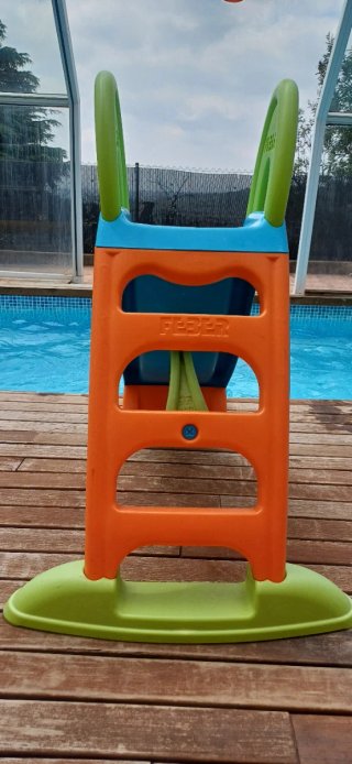 Tobogán Feber para piscina o jardín