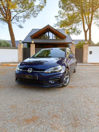 VOLKSWAGEN GOLF 2.0 TDI DSG R-Line