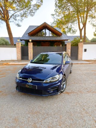 VOLKSWAGEN GOLF 2.0 TDI DSG R-Line